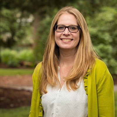 Gretchen Hill headshot