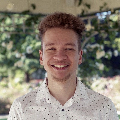 Geoffrey Henderson headshot