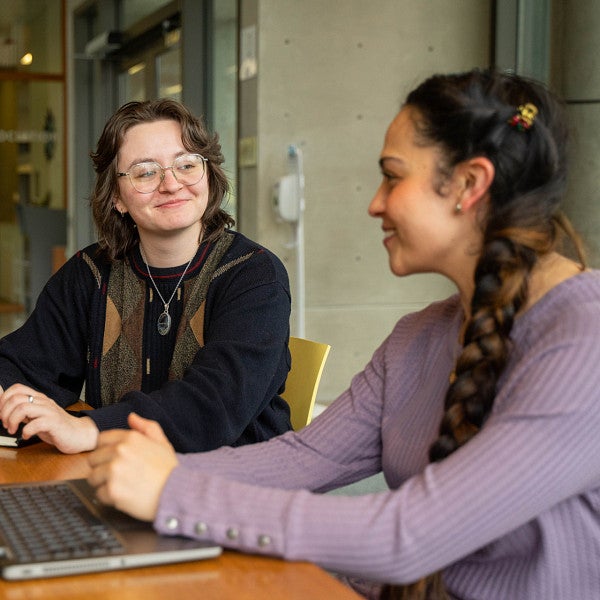 student meeting with an advisor